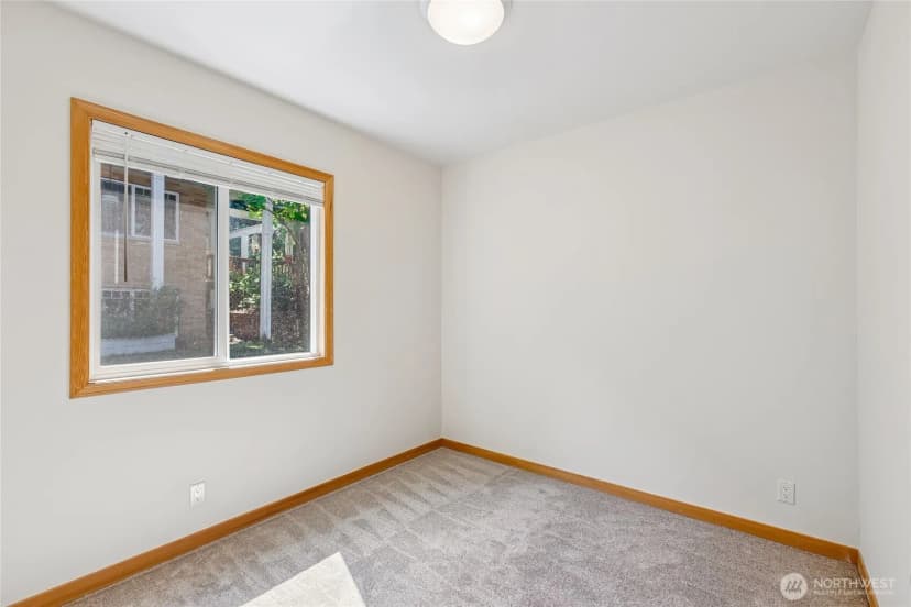 Property photo for 15816 84th Avenue Ne, Kenmore photo 30