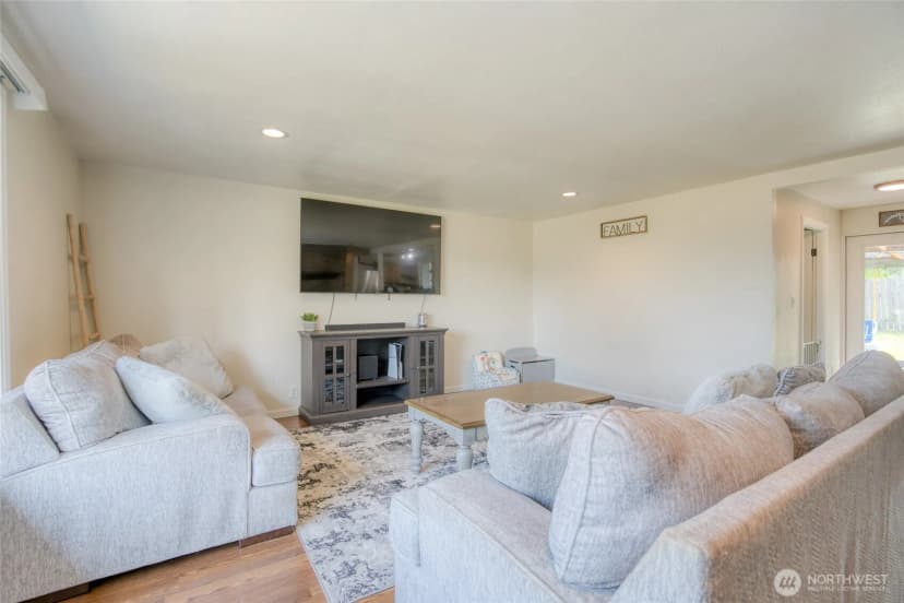 Property photo for 118 Alder Drive, Cosmopolis photo 18