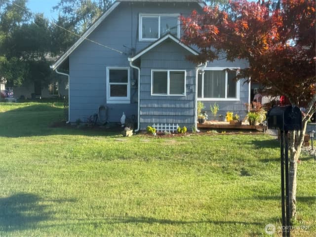 Property photo for 915 Thomas Street, Aberdeen