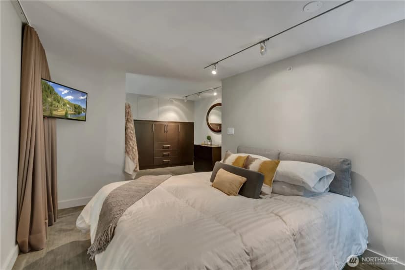Property photo for 900 Lenora Street #w103, Seattle photo 16