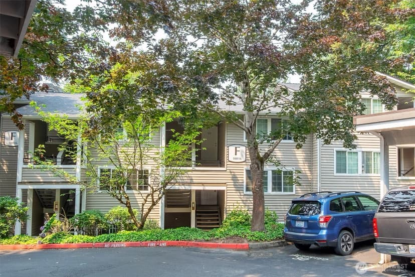 Property photo for 10016 Ne 120th Lane #f202, Kirkland photo 24