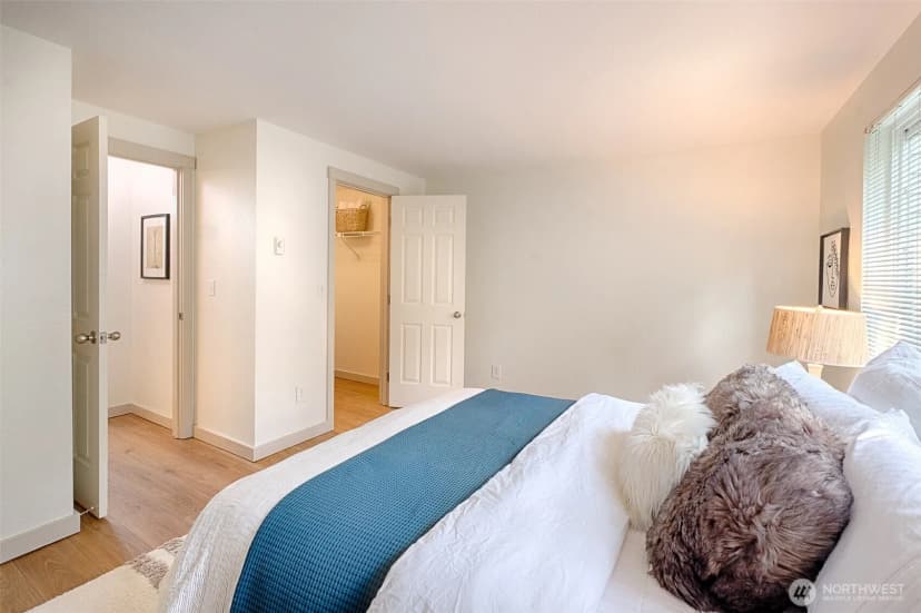 Property photo for 10016 Ne 120th Lane #f202, Kirkland photo 17