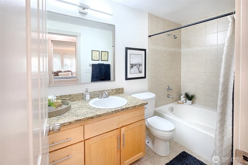 Property photo for 10016 Ne 120th Lane #f202, Kirkland photo 20