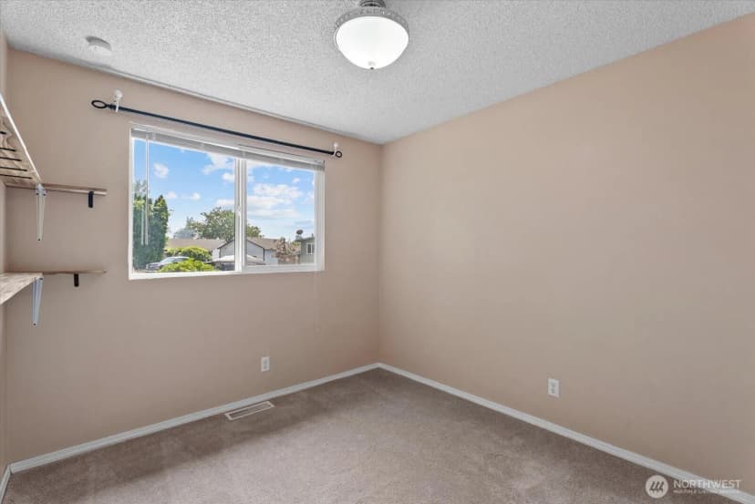 Property photo for 19329 142nd Place Se, Renton photo 11