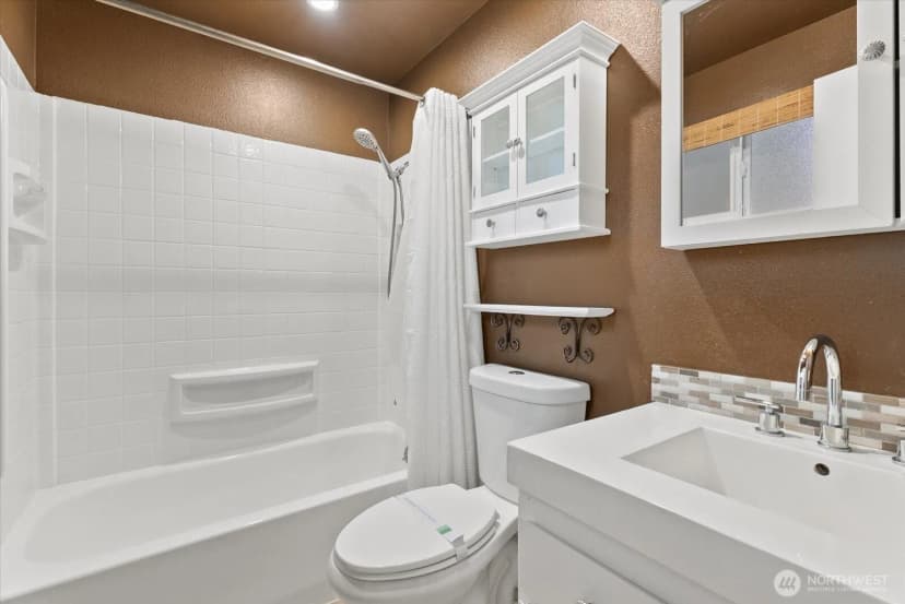 Property photo for 19329 142nd Place Se, Renton photo 9