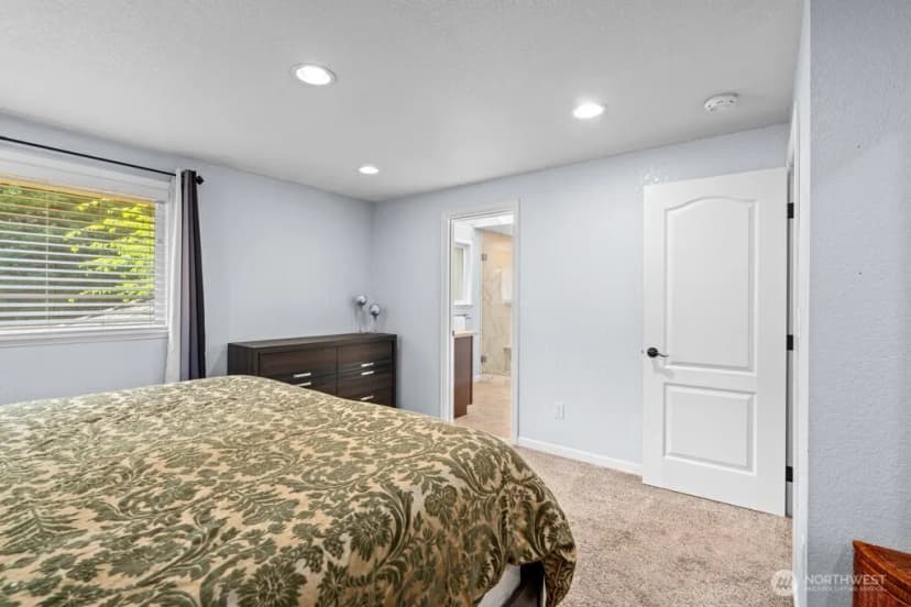 Property photo for 10429 34th Drive Se, Everett photo 14