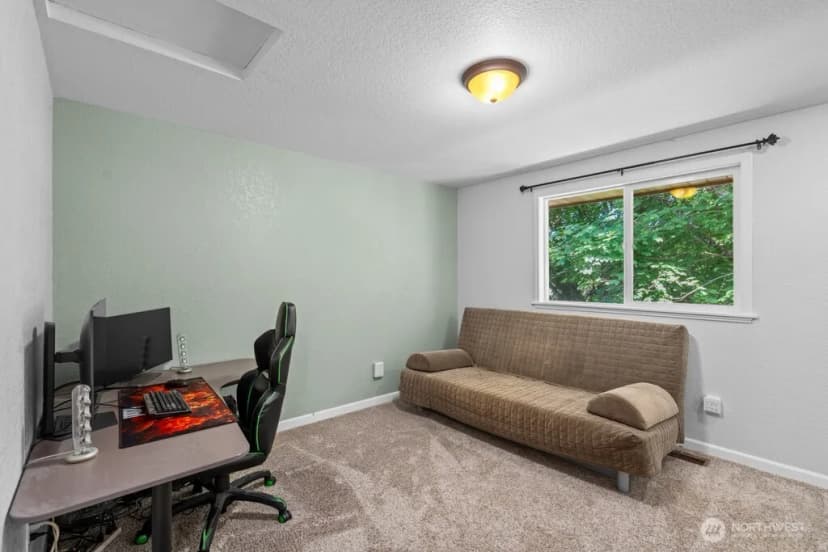 Property photo for 10429 34th Drive Se, Everett photo 11