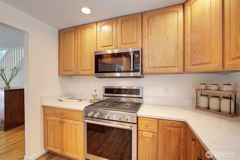 Property photo for 2527 200th Avenue Se, Sammamish photo 10