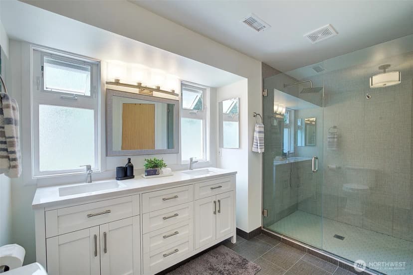 Property photo for 2527 200th Avenue Se, Sammamish photo 20