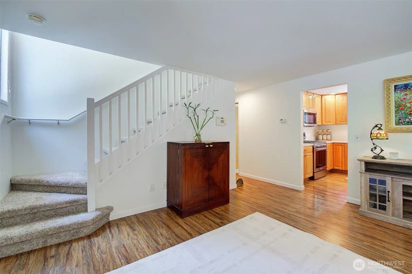 Property photo for 2527 200th Avenue Se, Sammamish photo 12
