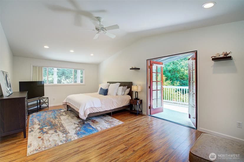 Property photo for 2527 200th Avenue Se, Sammamish photo 13