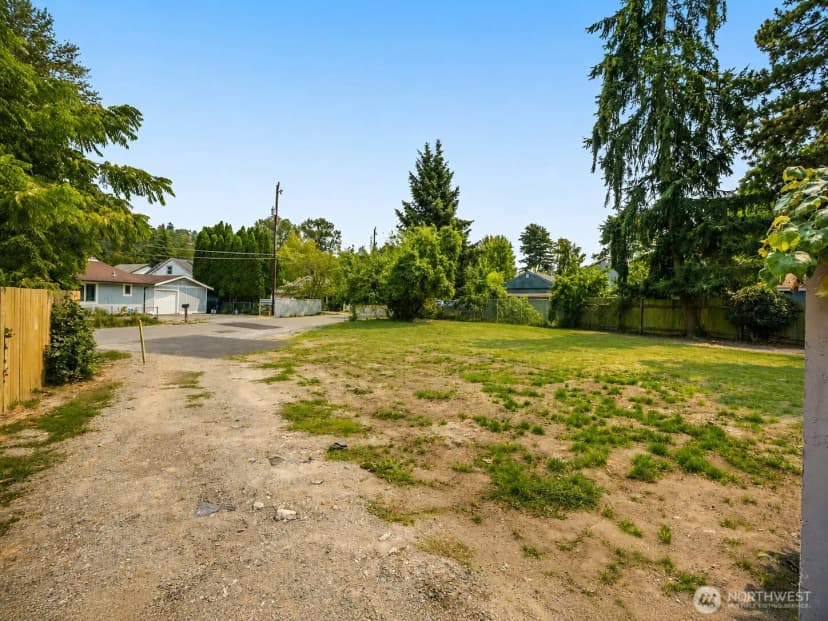 Property photo for 11813 44th Place S, Tukwila photo 15