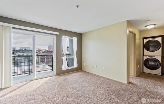 Property photo for 2818 Grand Ave #b502, Everett photo 5