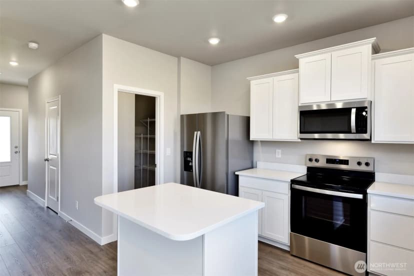 Property photo for 9723 Brown Street Se, Yelm photo 4