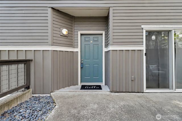 Property photo for 1551 Cherrylane Avenue S, Seattle photo 5