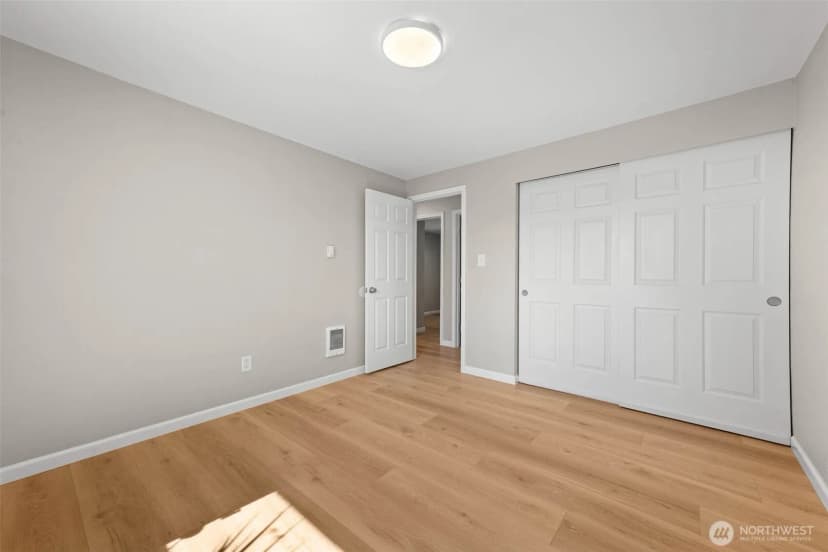 Property photo for 307 Whitesell Court Nw, Orting photo 15