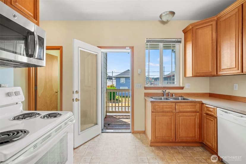 Property photo for 5621 S Lawrence Street #d, Tacoma photo 6
