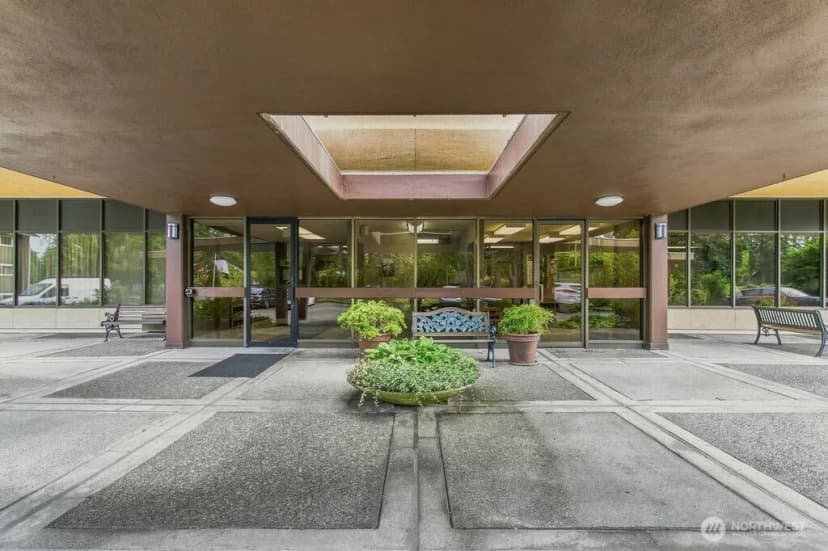 Property photo for 1910 Evergreen Park Drive Sw #701, Olympia photo 24