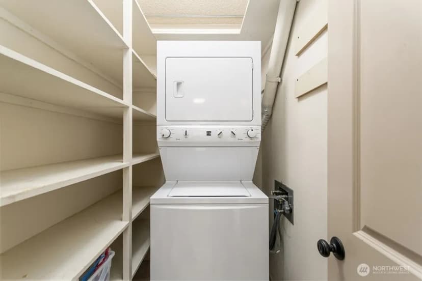 Property photo for 1910 Evergreen Park Drive Sw #701, Olympia photo 16