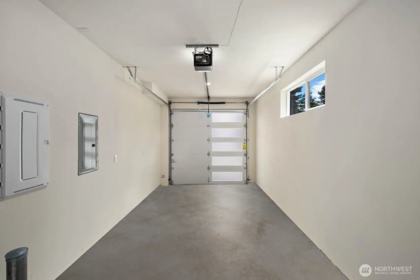 Property photo for 11746 Dayton Avenue N, Seattle photo 31