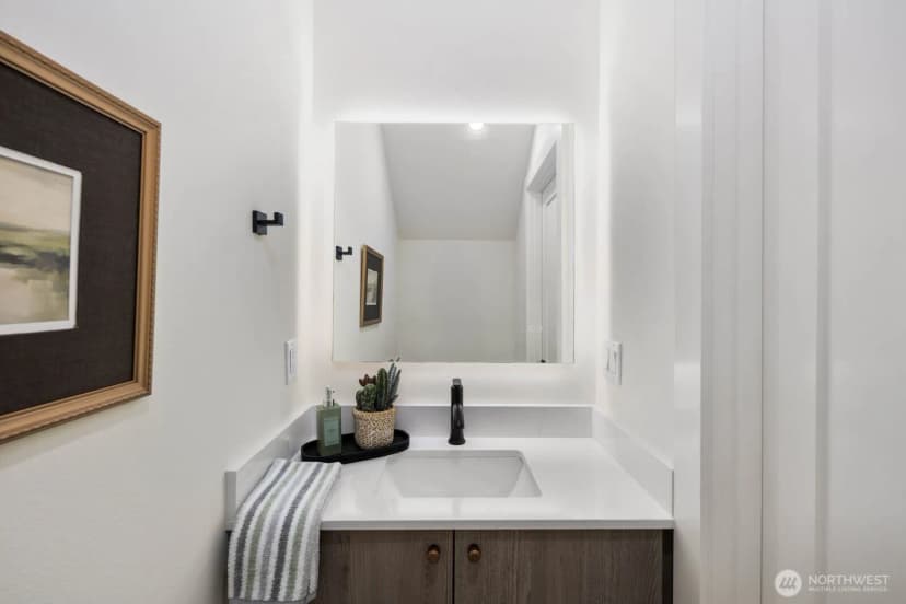 Property photo for 11746 Dayton Avenue N, Seattle photo 18