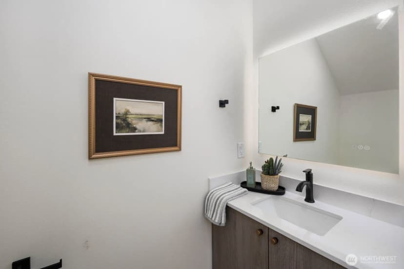 Property photo for 11746 Dayton Avenue N, Seattle photo 19