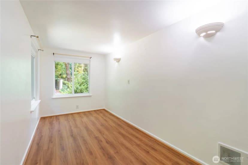 Property photo for 4420 S 200th Street, Kent photo 15