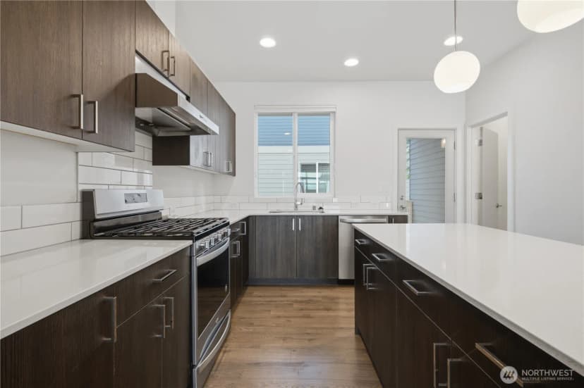 Property photo for 2328 N 185th #b, Shoreline photo 5
