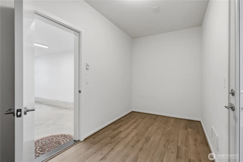 Property photo for 2328 N 185th #b, Shoreline photo 26