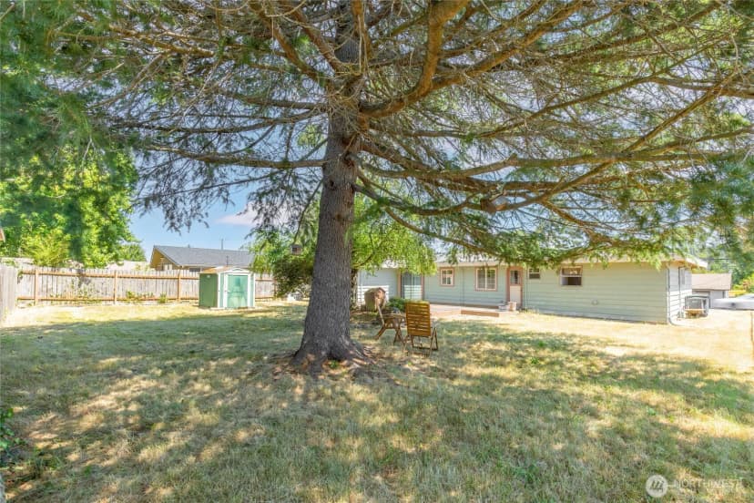 Property photo for 24325 16th Avenue S, Des Moines photo 24