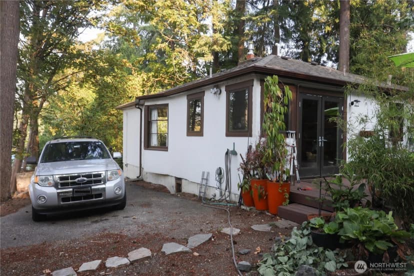 Property photo for 10747 56th Avenue S, Seattle photo 2