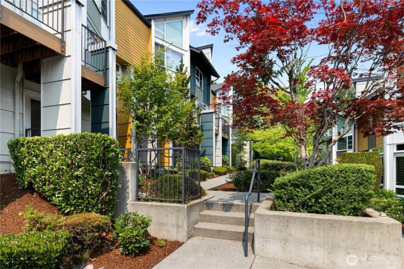 Property photo for 15130 Ne 81st Way #104, Redmond photo 2