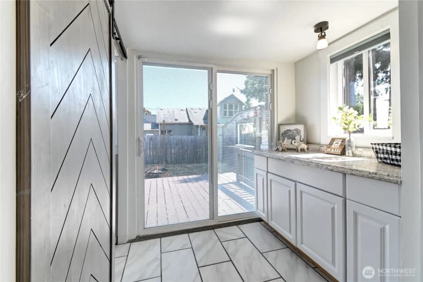 Property photo for 2327 Harrison Avenue, Everett photo 16