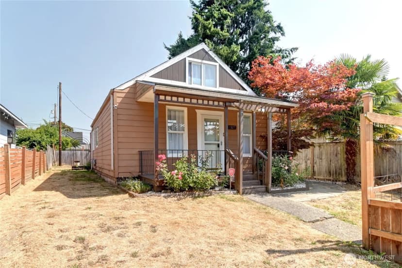 Property photo for 2327 Harrison Avenue, Everett photo 31