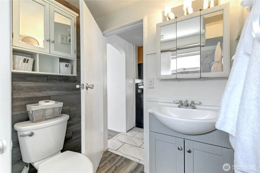 Property photo for 2327 Harrison Avenue, Everett photo 10