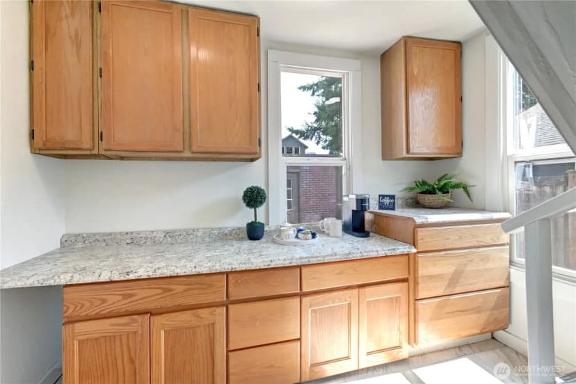 Property photo for 2327 Harrison Avenue, Everett photo 19