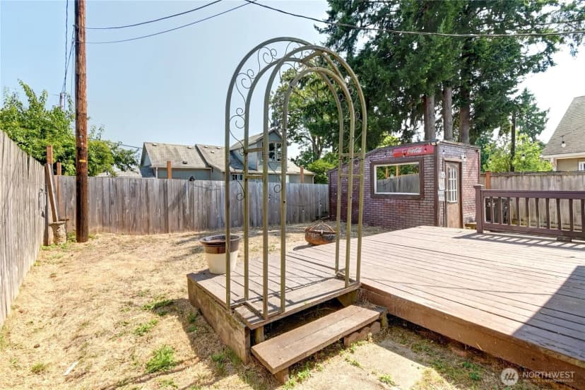 Property photo for 2327 Harrison Avenue, Everett photo 27
