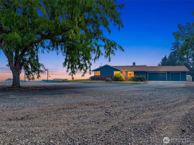 Property photo for 3116 Ohme Road, Wenatchee photo 4