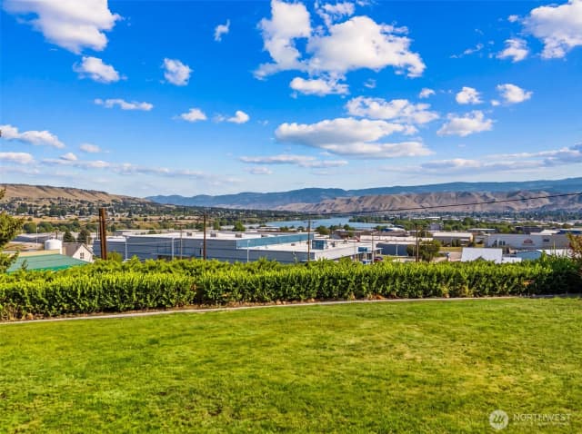 Property photo for 3116 Ohme Road, Wenatchee photo 2