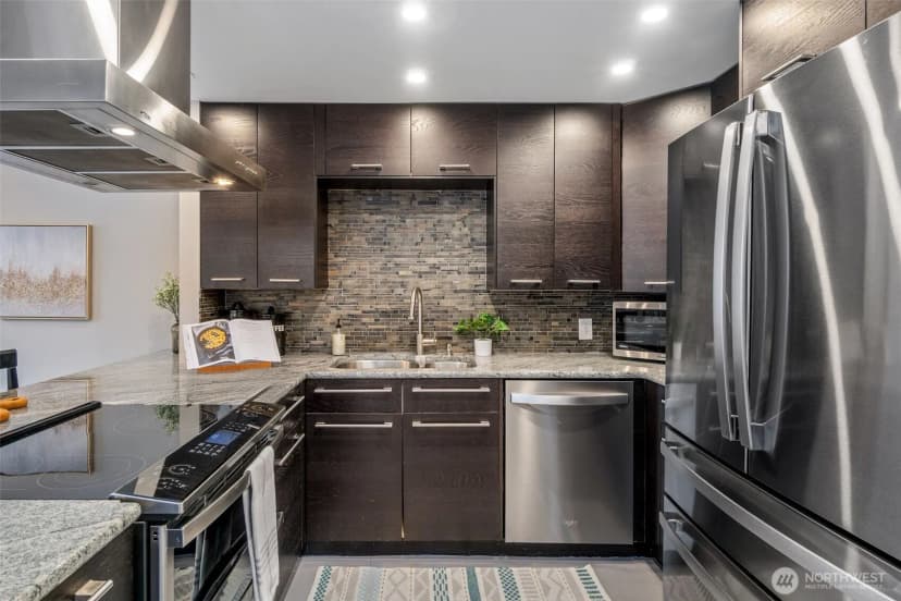 Property photo for 1120 8th Avenue #904, Seattle photo 13