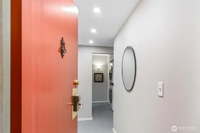 Property photo for 1120 8th Avenue #904, Seattle photo 2
