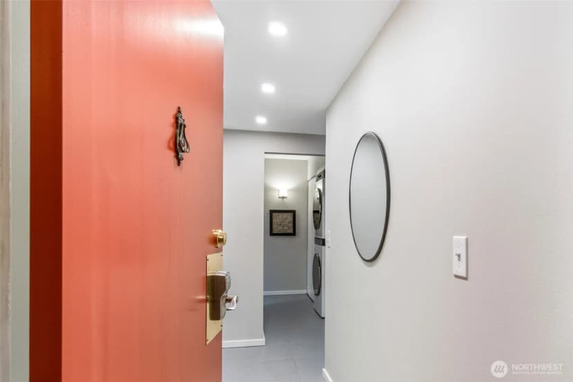 Property photo for 1120 8th Avenue #904, Seattle photo 2