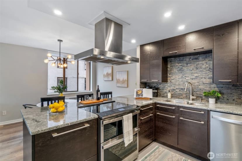 Property photo for 1120 8th Avenue #904, Seattle photo 14