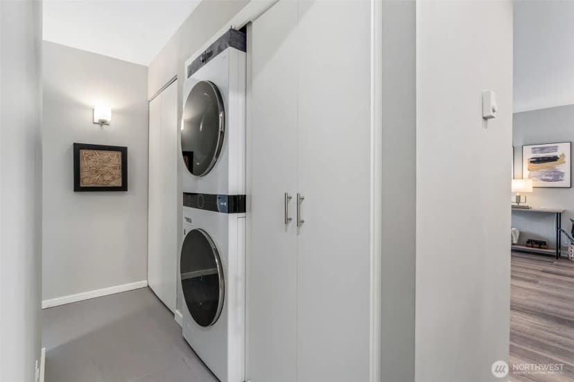Property photo for 1120 8th Avenue #904, Seattle photo 16