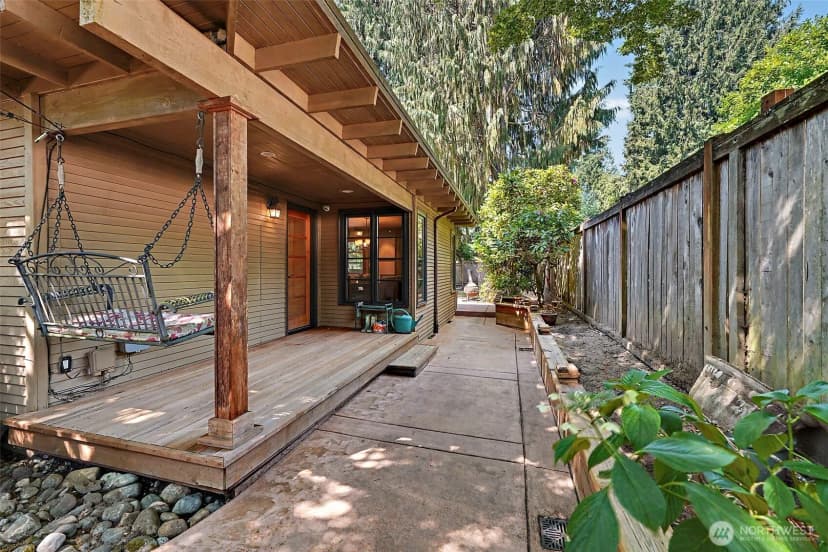 Property photo for 12838 Ne 73rd Street, Kirkland photo 31