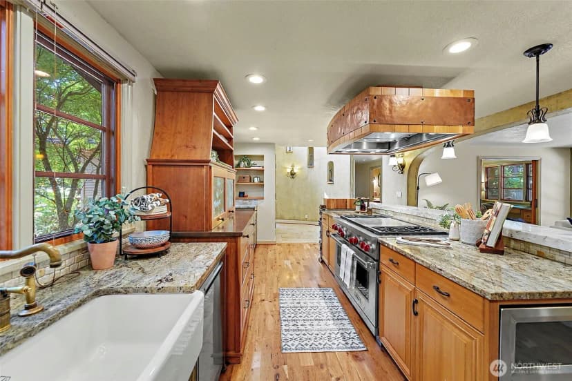 Property photo for 12838 Ne 73rd Street, Kirkland photo 10