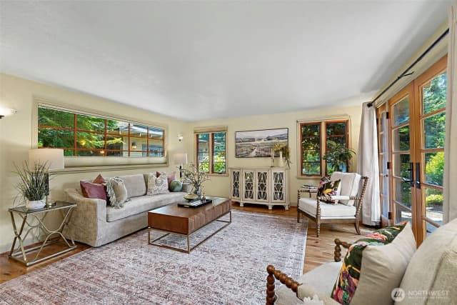 Property photo for 12838 Ne 73rd Street, Kirkland photo 5