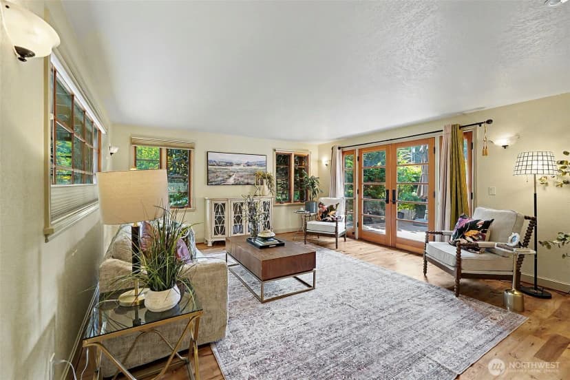 Property photo for 12838 Ne 73rd Street, Kirkland photo 4