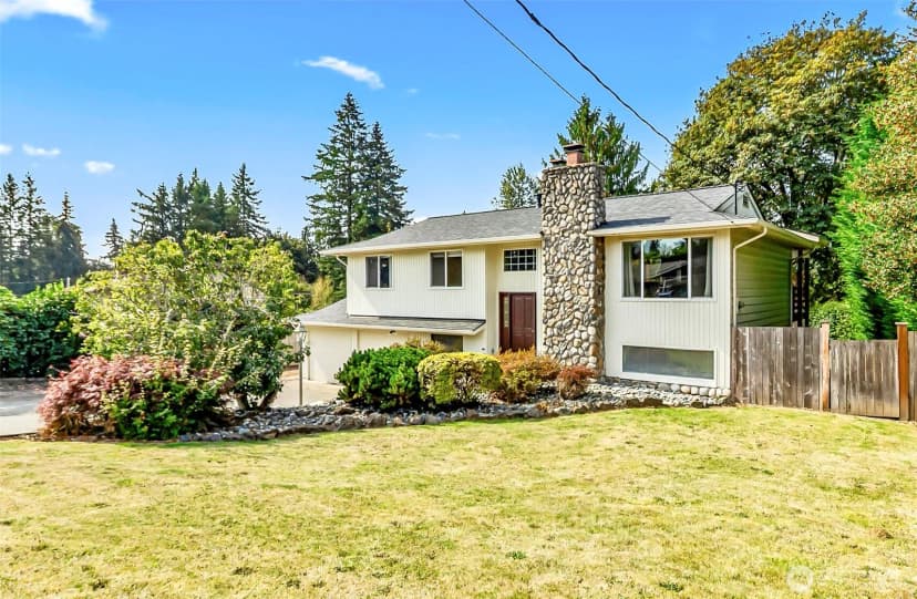Property photo for 12726 Robinhood Lane, Snohomish photo 3