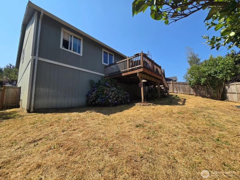 Property photo for 6419 107th Place Ne, Marysville photo 12
